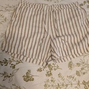 Old Navy Women's Striped Shorts - White and Brown